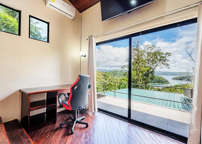 Villa Arenal Summit *