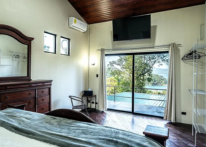 Arenal Summit Villa